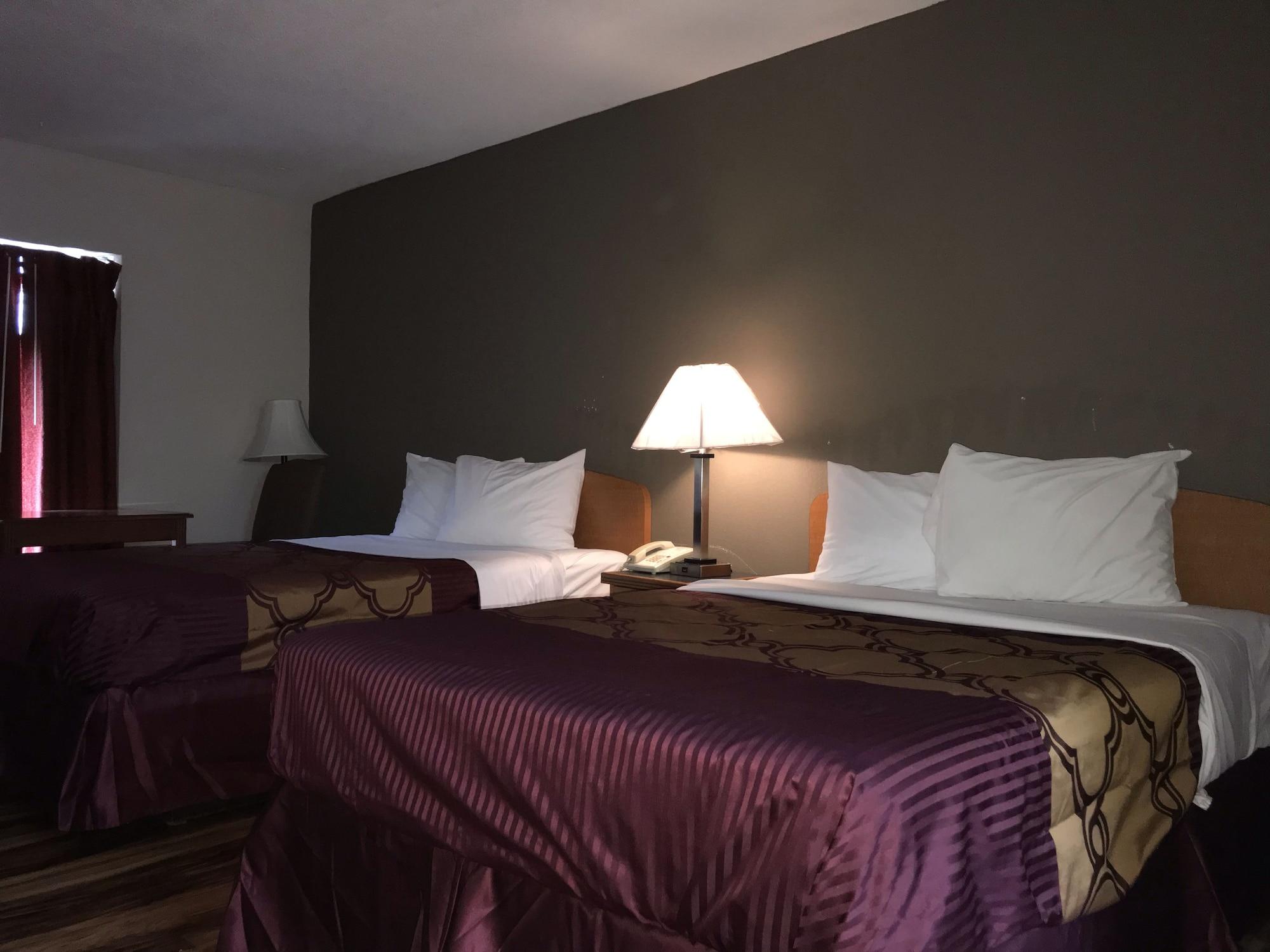 Bear Mount Inn & Suites Пиджен Фордж Екстериор снимка